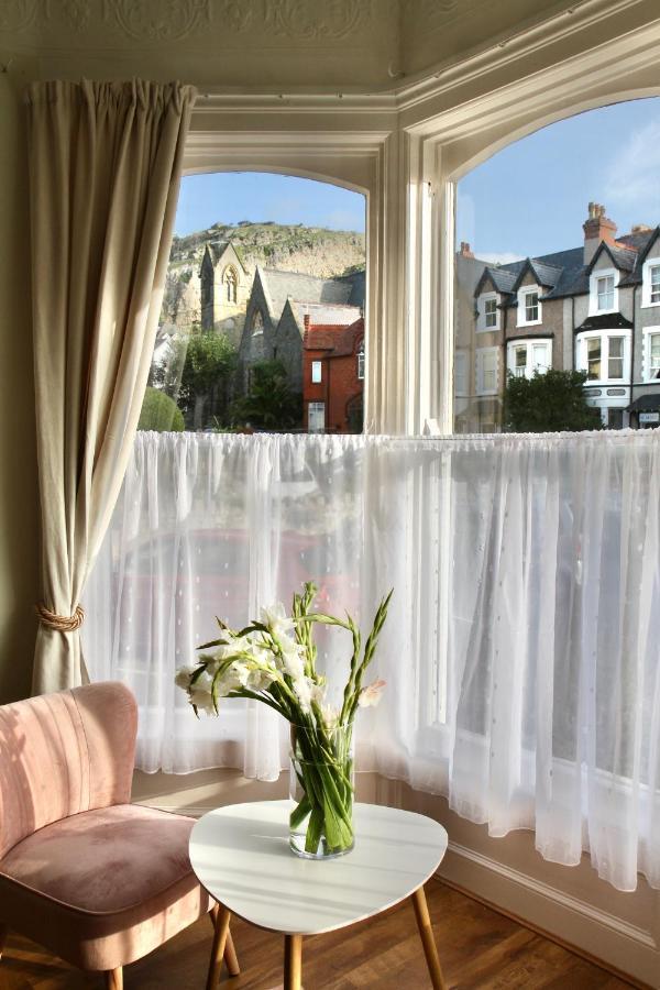 Mostyn Villa Free Private Parking Llandudno Exteriér fotografie